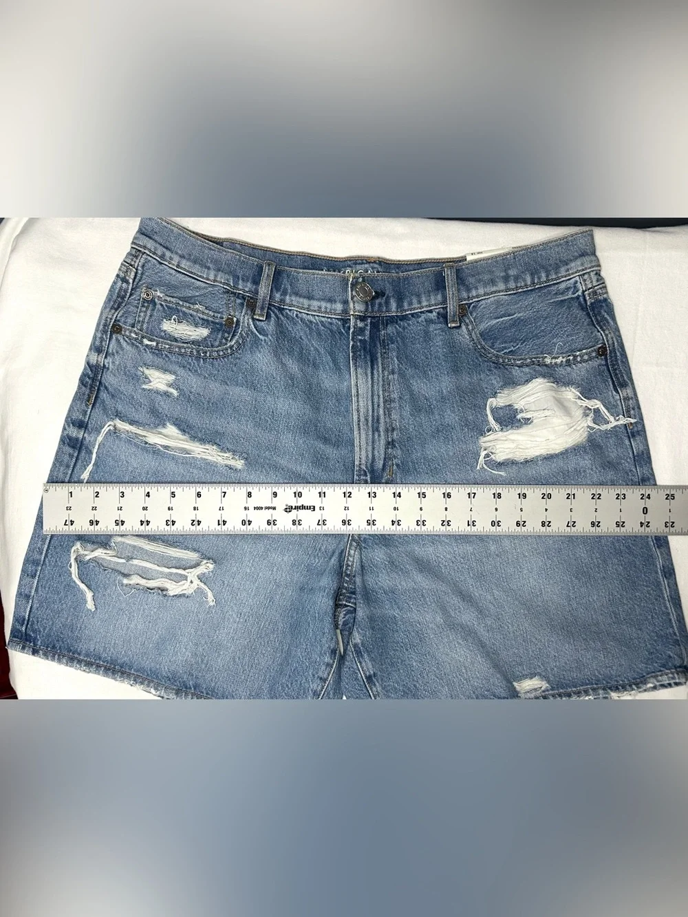 American Eagle‎ Shorts Womens 18 Blue 90s Boyfriend Long Distressed Rips Raw Hem